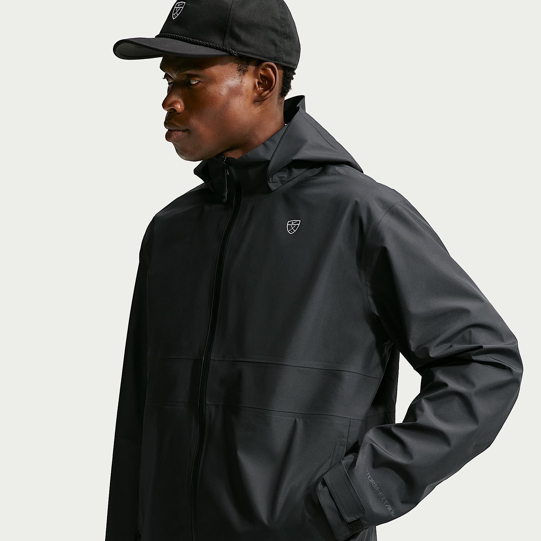 NIKE GOLF　ナイキ ナイロンジャケット 防水　黒　メンズXL　テック系 Nike Par Men's Storm-FIT ADV Loose Golf Jacket. Nike.com